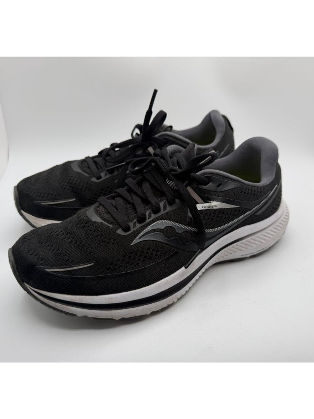 Saucony Omni 21 Running Sneaker Women Size 8 Black White Low Top Lace Up Shoes